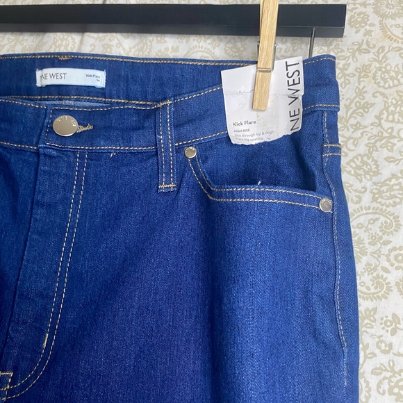 NWT NINE WEST KICK FLARE JEANS SIZE 14 - Picture 3 of 5